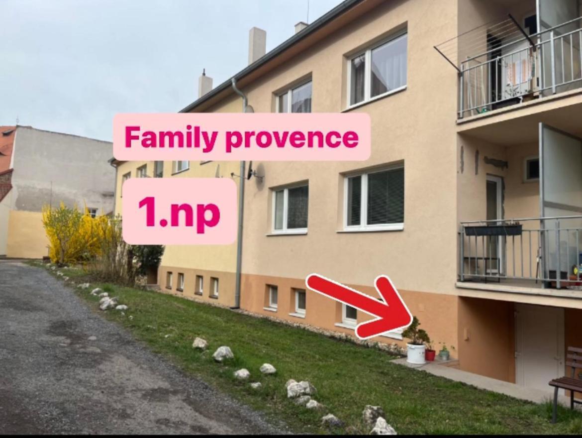 Family Provence Mikulov Apartment Exterior photo
